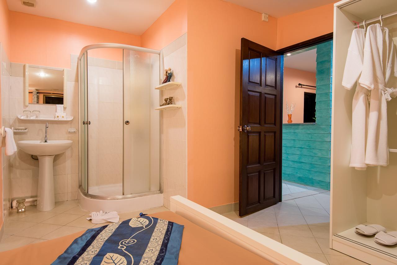 Nai Harn Tananza Resort & Homestay Phuket מראה חיצוני תמונה